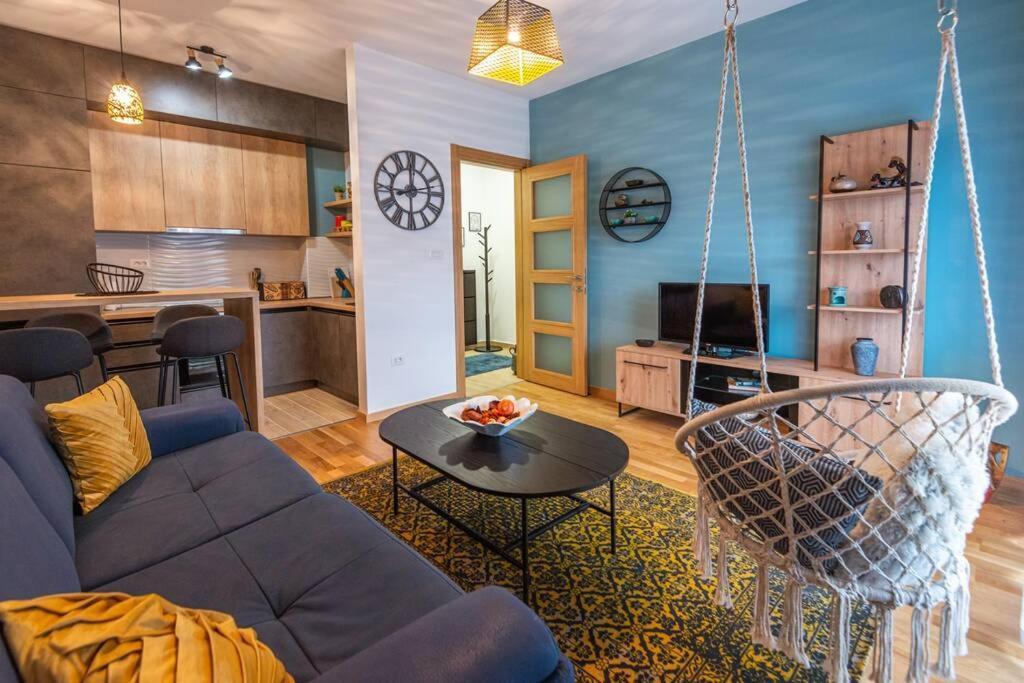 Modern, Bright And Cozy Apartment Подгориця Екстер'єр фото