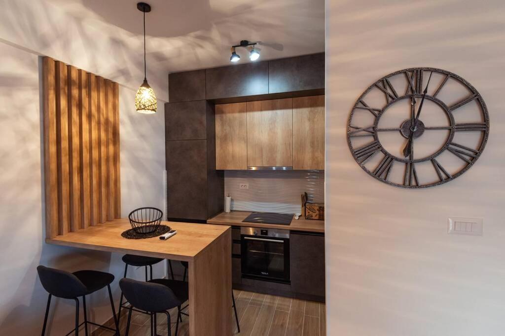 Modern, Bright And Cozy Apartment Подгориця Екстер'єр фото